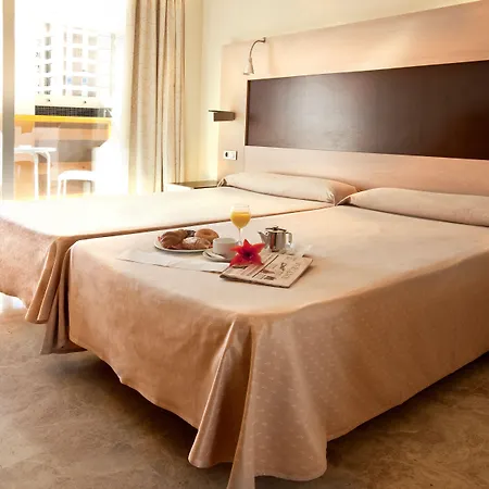 & Dynastic Otel Benidorm