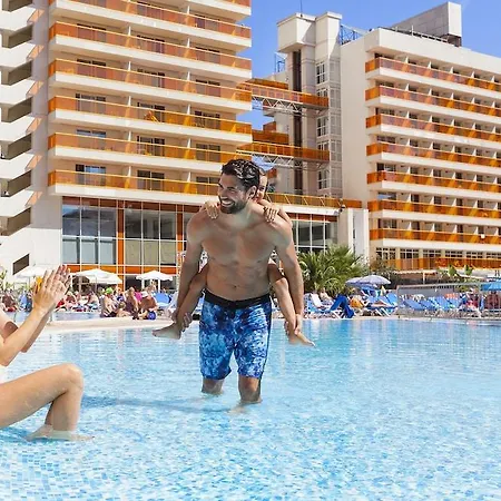 & Dynastic Szálloda