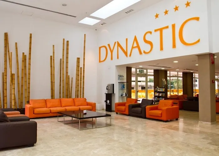 & Dynastic Μπένιντορμ